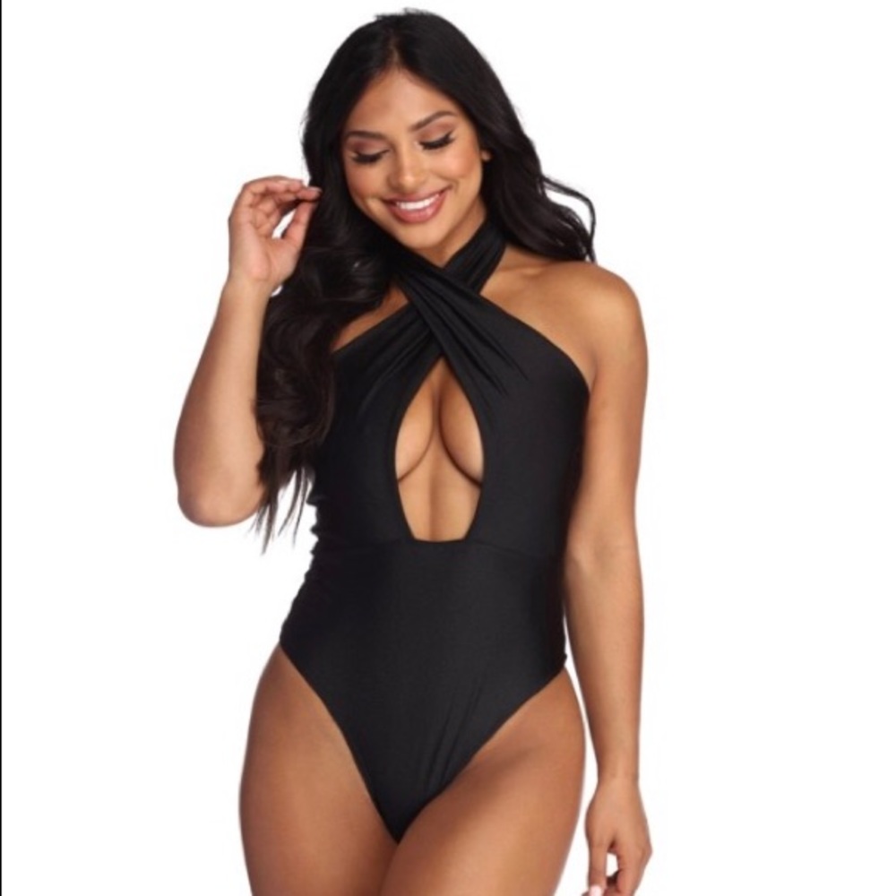 💰Keyhole One Piece Swimsuit